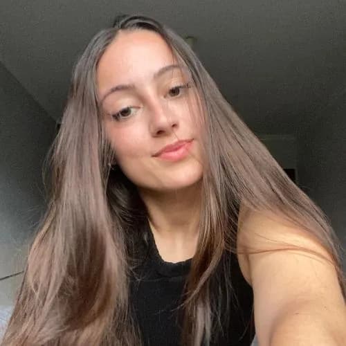 Músico y componente Ainara Álvarez