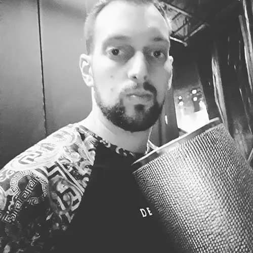 Músico y componente Alexander Martín López