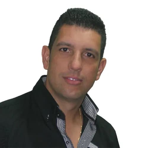 Músico y componente Cirano Núñez