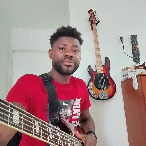 Músico y componente Hermán Daniel Mondoyo