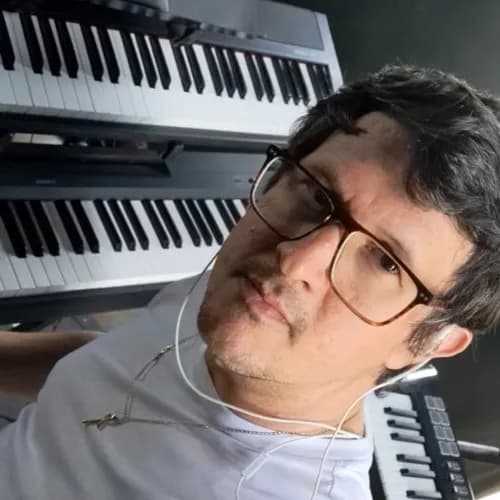 Músico y componente Javier Rodríguez Orozco