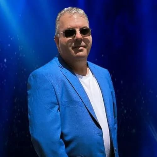 Músico y componente Jesús López López