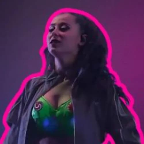 Músico y componente Lucía Sueiro
