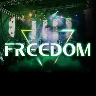 Espectáculo en vivo de la orquesta Grupo Freedom