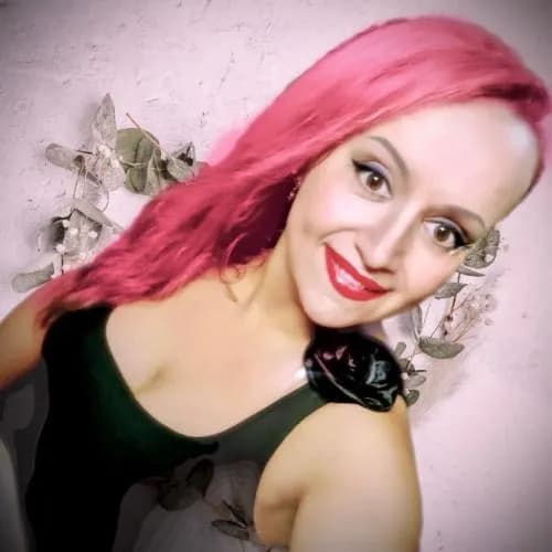 Músico y componente Almudena Segura