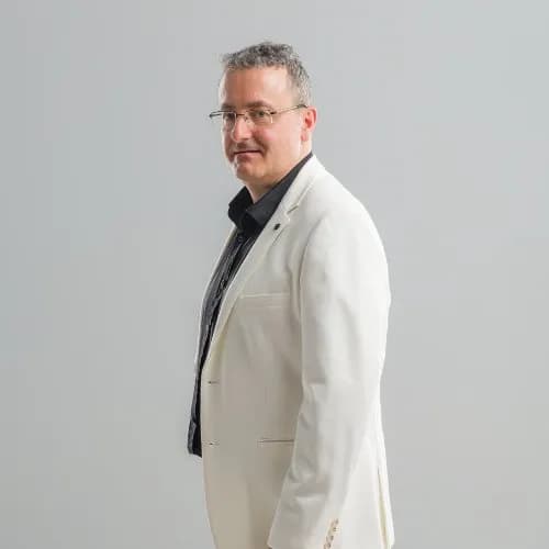 Músico y componente Carlos Iglesias Maneiro